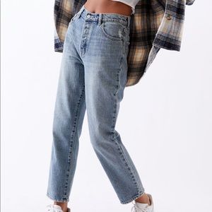 Pacsun Women’s Medium High Rise Straight Leg Jeans